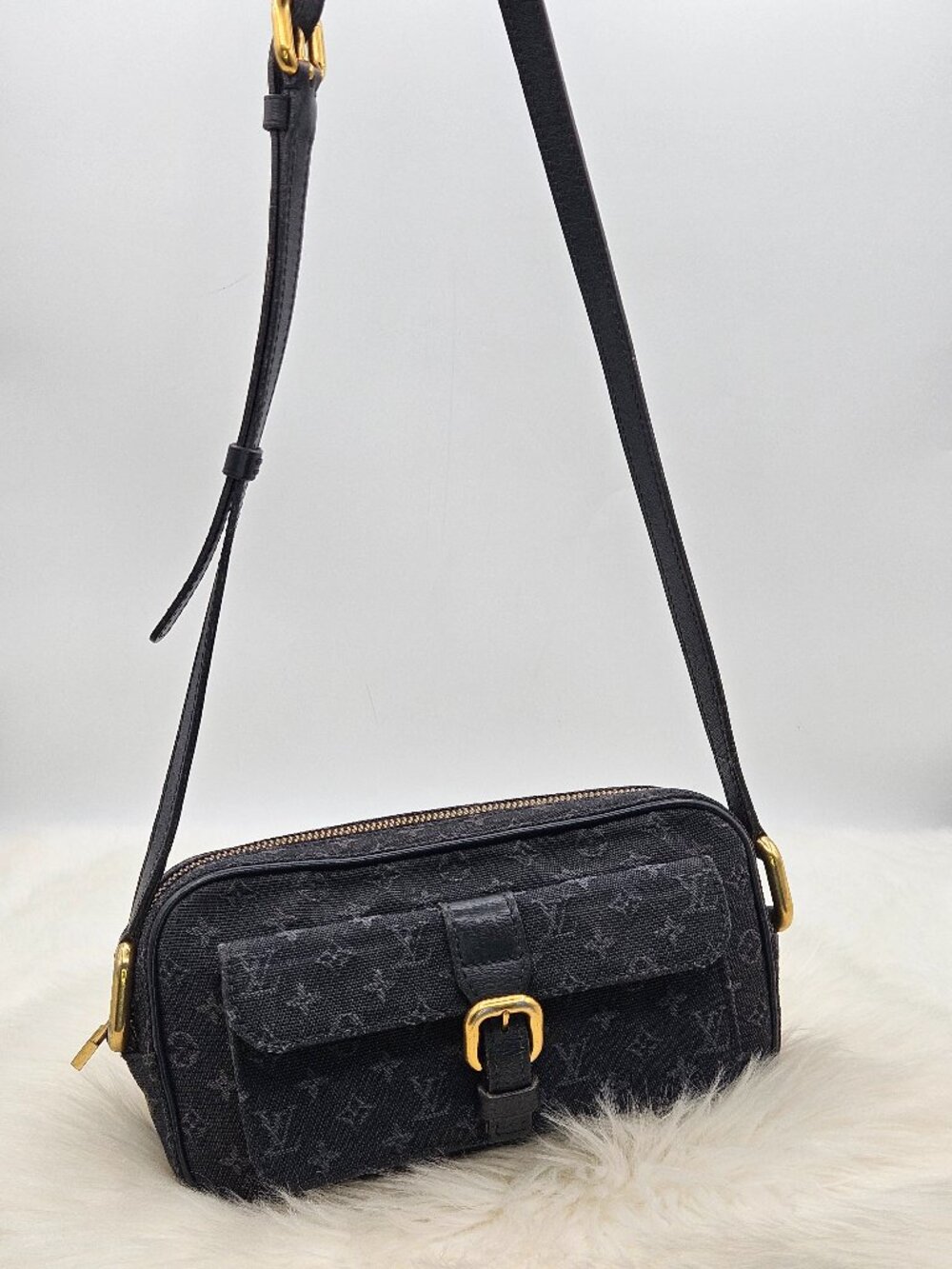 Louis Vuitton Mini Lin Juliette crossbody bag